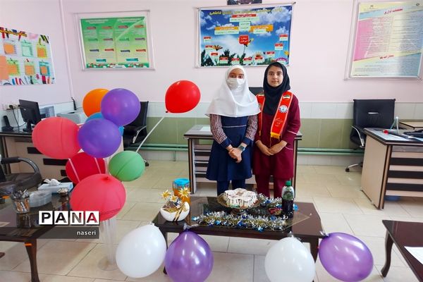 جشن روز معلم در دبستان سید یونس فاطمی استان خراسان جنوبی