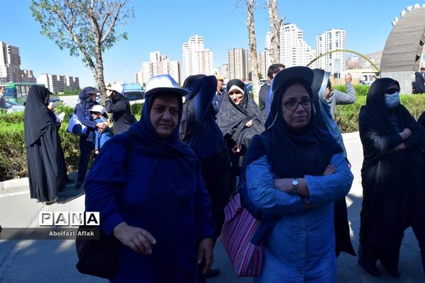 باشکوه‌ترین پیاده‌روی ۲۵۰۰ نفره فرهنگیان شهر تهران