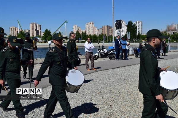 باشکوه‌ترین پیاده‌روی ۲۵۰۰ نفره فرهنگیان شهر تهران
