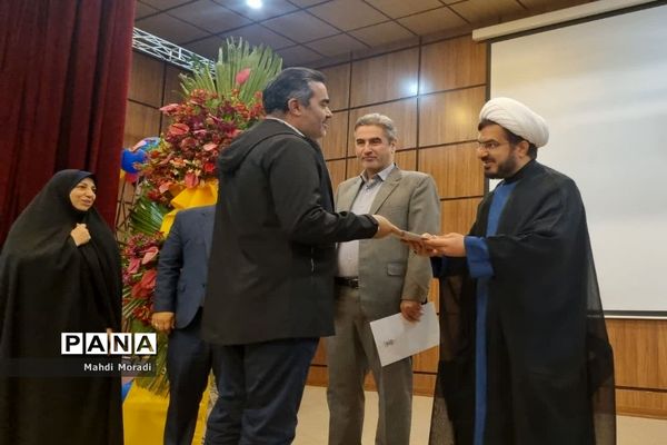 تجلیل از مقام شامخ معلم در دماوند