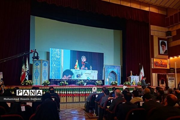 اجلاسیه استانی نماز دانش‌آموزی در آموزش و پرورش فارس