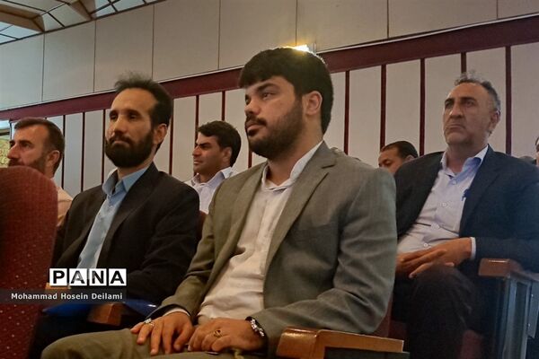 اجلاسیه استانی نماز دانش‌آموزی در آموزش و پرورش فارس