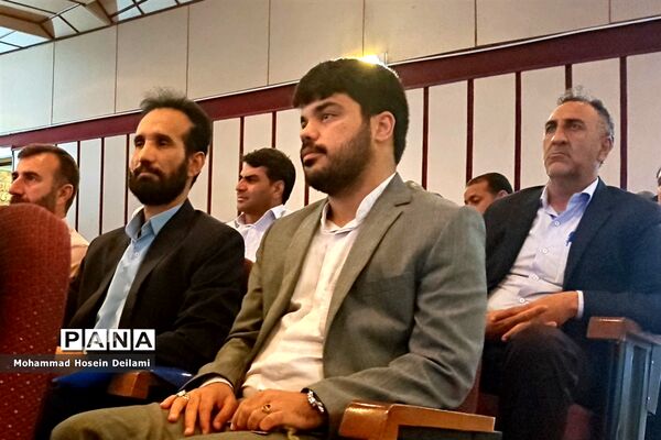 اجلاسیه استانی نماز دانش‌آموزی در آموزش و پرورش فارس
