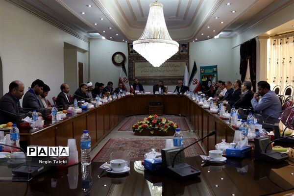 جلسه مشترک شورای معاونان با حضور معاون پرورشی و فرهنگی وزارت آموزش‌و پرورش