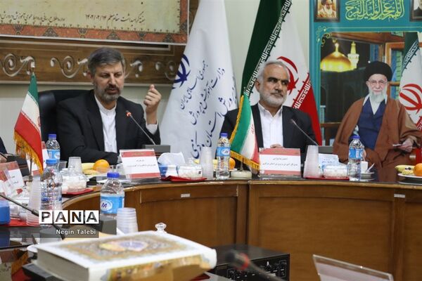 جلسه مشترک شورای معاونان با حضور معاون پرورشی و فرهنگی وزارت آموزش‌و پرورش