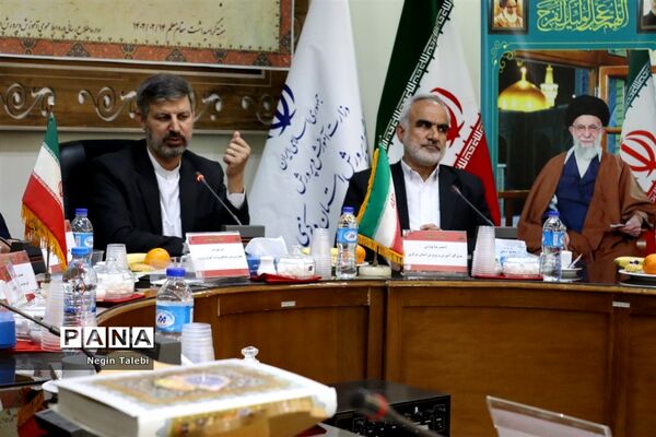 جلسه مشترک شورای معاونان با حضور معاون پرورشی و فرهنگی وزارت آموزش‌و پرورش