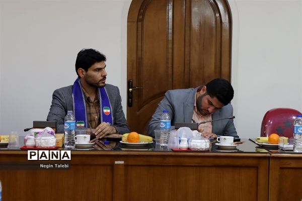 جلسه مشترک شورای معاونان با حضور معاون پرورشی و فرهنگی وزارت آموزش‌و پرورش