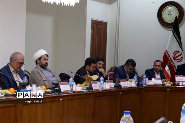 جلسه مشترک شورای معاونان با حضور معاون پرورشی و فرهنگی وزارت آموزش‌و پرورش