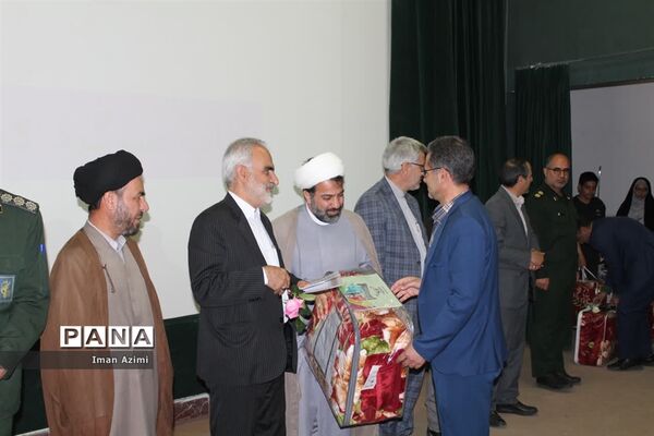 همایش تجلیل از مقام معلم با حضور معاون پرورشی و فرهنگی وزارت آموزش و پرورش