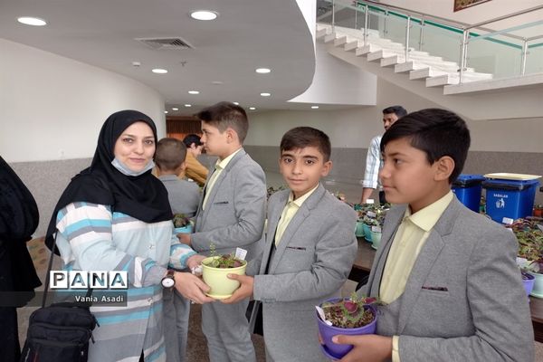 مراسم بزرگداشت مقام معلم و روز روانشناس