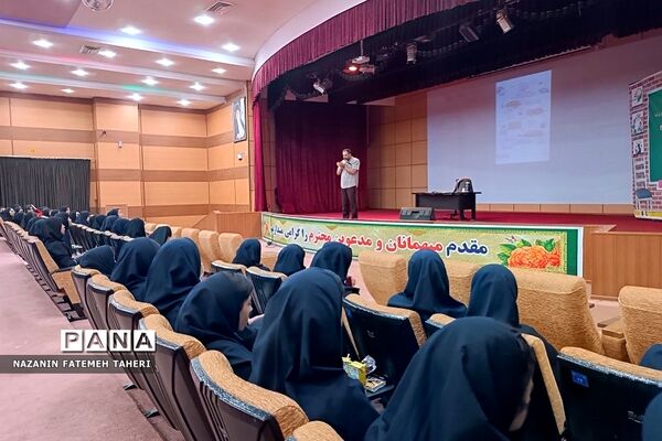 همایش بزرگ هدایت تحصیلی ویژه دانش‌آموزان دختر فشافویه