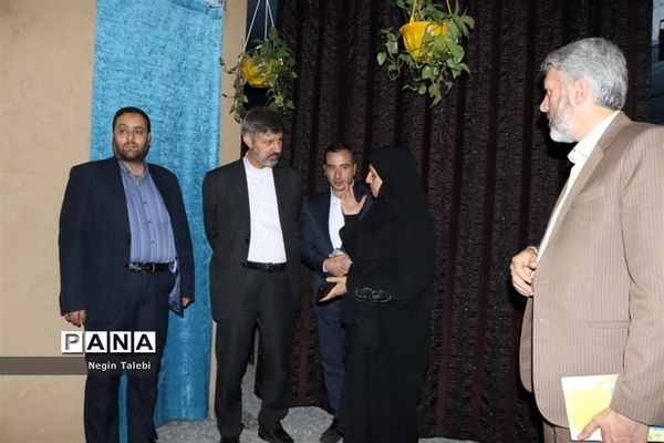 بازدید معاون پرورشی و فرهنگی وزارت آموزش‌ و پرورش از نمایشگاه مفهومی و قرآنی