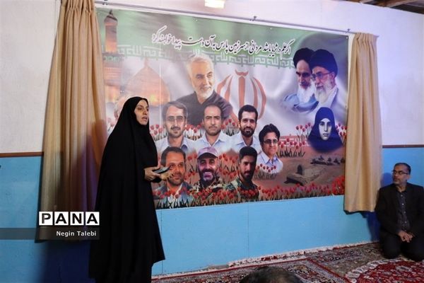 بازدید معاون پرورشی و فرهنگی وزارت آموزش‌ و پرورش از نمایشگاه مفهومی و قرآنی