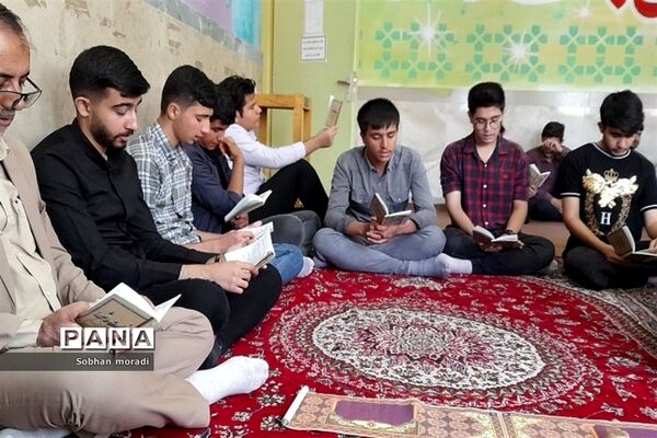 برگزاری مراسم زیارت عاشورا در مدرسه ابوالفضل بصام