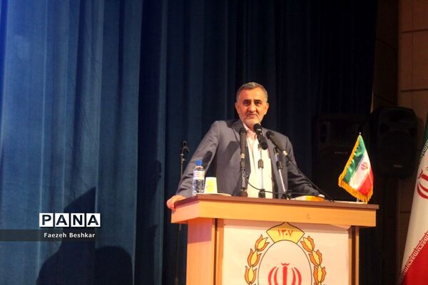 آیین گرامیداشت مقام معلم  و تجلیل از معلمان نمونه  شهرستان ساری