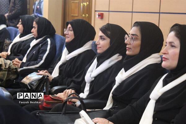 آیین گرامیداشت مقام معلم  و تجلیل از معلمان نمونه  شهرستان ساری