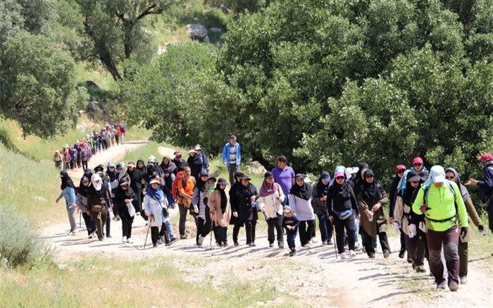 برگزاری همایش کوهپیمایی فرهنگیان با حضور ۴۵۰ نفر در کهگیلویه و بویراحمد