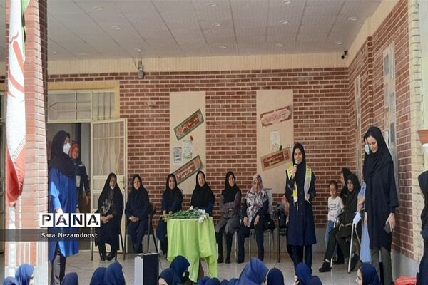 برگزاری جشن هفته معلم در ناحیه 3 مشهد مقدس