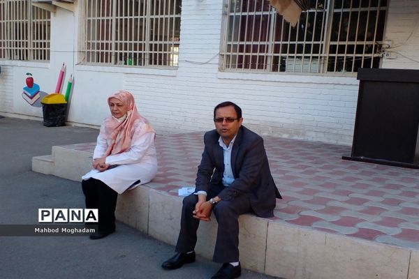 رصد ستارگان در دبیرستان شهیده معصومه قزوینی منطقه ۱۳