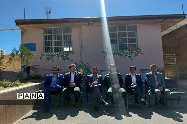 بزرگداشت روز معلم در دبستان بوستان شهرستان بن