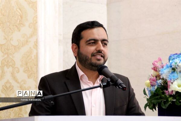 تجلیل از مدیران و معلمان برتر شهرستان پردیس با حضور مدیرکل شهرستان‌های استان تهران