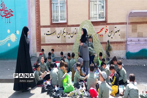 روز بدون کیف در مدارس ابتدایی منطقه ملارد