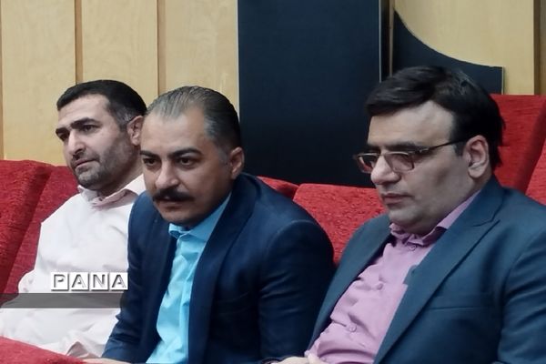 تقدیر معلمان و مدیران برتر کهریزک