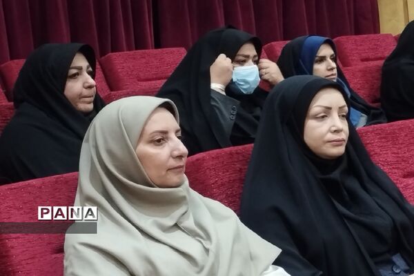 تقدیر معلمان و مدیران برتر کهریزک