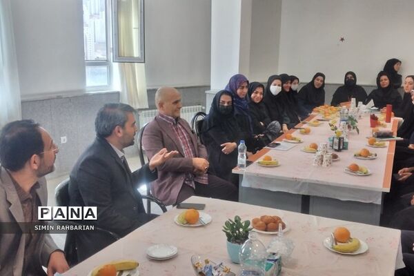 بازدید مدیرکل شهرستان‌های استان‌تهران از مدارس خیام و آفرینش شهرستان پردیس