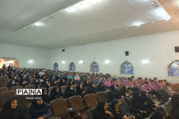 تقدیر از معلمان نمونه استانی و منطقه‌ای شهرستان بهبهان
