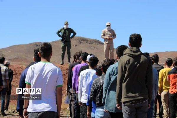درس آمادگی دفاعی دانش‌آموزان بهارستانی را به میدان تیر کشاند