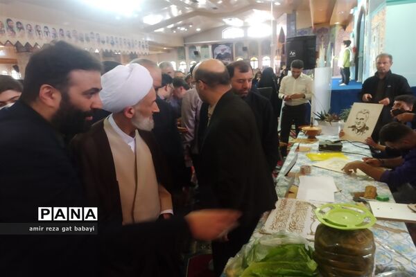 میز خدمت آموزش و پرورش استان مازندران در نماز جمعه ساری