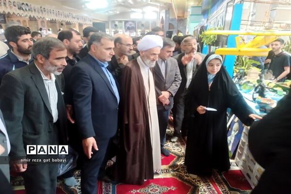میز خدمت آموزش و پرورش استان مازندران در نماز جمعه ساری