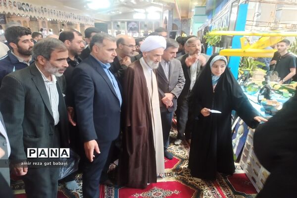میز خدمت آموزش و پرورش استان مازندران در نماز جمعه ساری