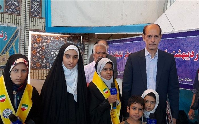 دانش‌آموزان باید قدرشناس زحمات معلمانشان باشند /فیلم