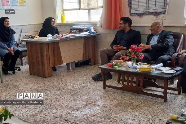 گرامیداشت هفته معلم در مدارس دخترانه کاشمر