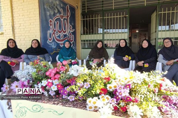 گرامیداشت هفته معلم در مدارس دخترانه کاشمر