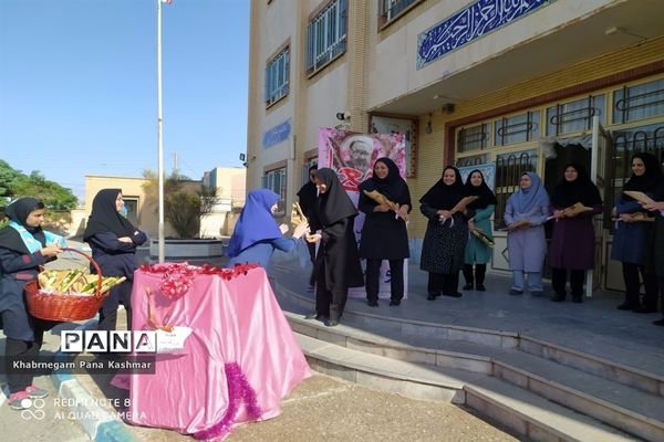 گرامیداشت هفته معلم در مدارس دخترانه کاشمر