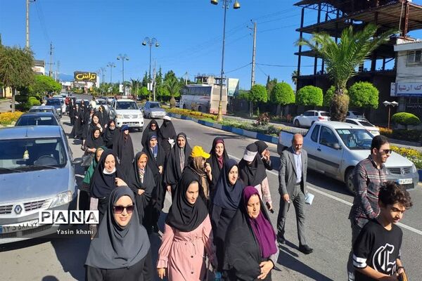بزرگداشت هفته مقام معلم همایش پیاده‌روی فرهنگیان شهرستان عباس‌آباد