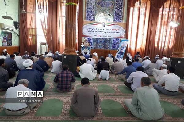 تقدیر از مدیرآموزش و پرورش شادگان در نمازجمعه