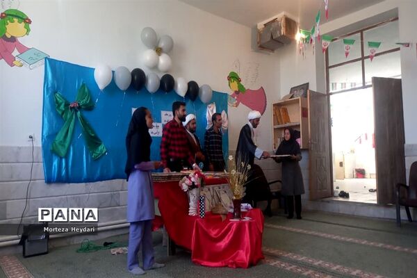 بزرگداشت مقام معلم در مدرسه عشایری مباشری خاتم