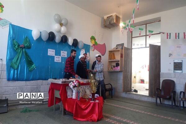 بزرگداشت مقام معلم در مدرسه عشایری مباشری خاتم