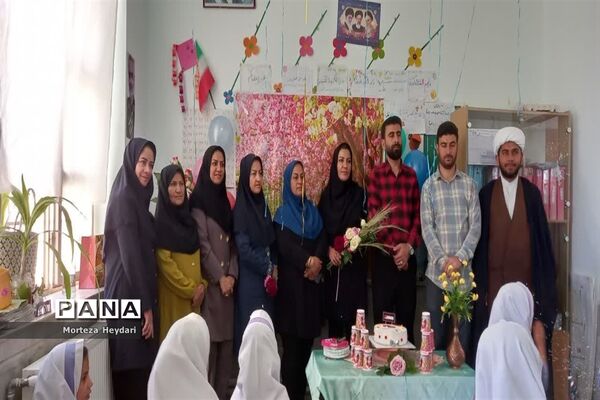 بزرگداشت مقام معلم در مدرسه عشایری مباشری خاتم
