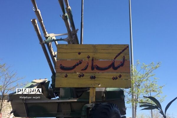 دانش‌آموزان پسر رودهن در اردوی راهیان نور یادمان عملیات مرصاد