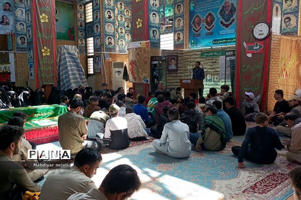 دانش‌آموزان پسر رودهن در اردوی راهیان نور یادمان عملیات مرصاد