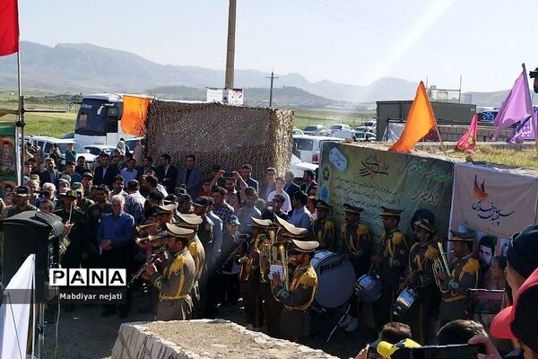 دانش‌آموزان پسر رودهن در اردوی راهیان نور یادمان عملیات مرصاد