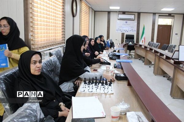 برگزاری کارگاه شطرنج در اداره آموزش و پروش شهر جوادآباد