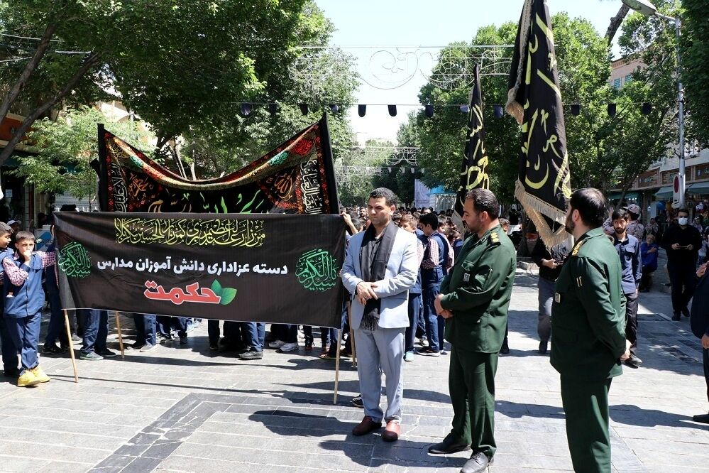 مراسم رحلت حضرت عبدالعظیم حسنی {ع} با حضور دانش‌آموزان عزادار آموزش و پرورش ناحیه 2 شهرری