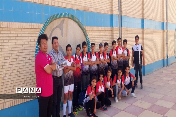 قهرمانی دانش‌آموزان بافقی در مسابقات فوتسال دانش‌آموزی استان