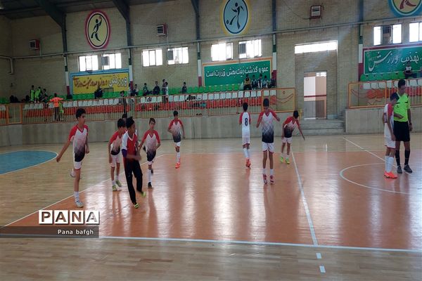 قهرمانی دانش‌آموزان بافقی در مسابقات فوتسال دانش‌آموزی استان